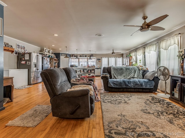 35575 W 87th Pl S, Mannford, OK 74044 - living area with light wood-style floors, ornamental molding, ceiling fan, and recessed lighting