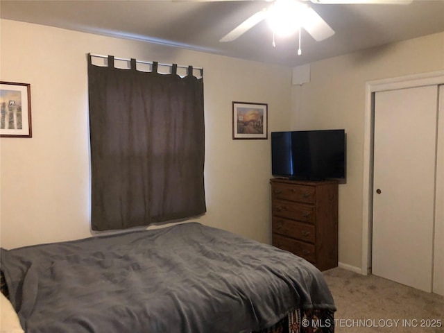 bedroom featuring carpet floors and ceiling fan