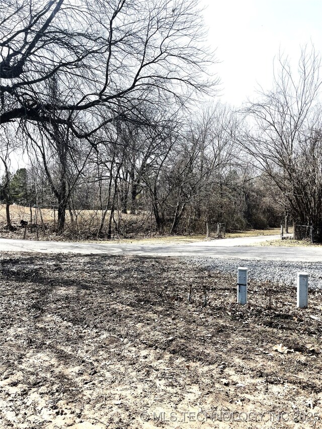 168 Kiamichi Rd, Eufaula, OK 74432
