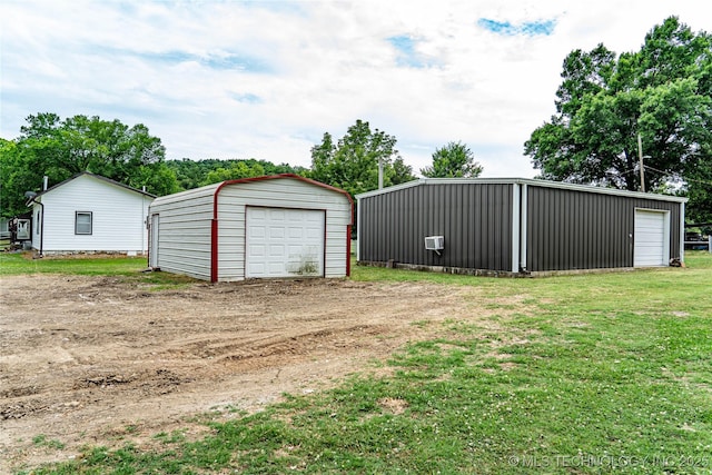 view of detached garage