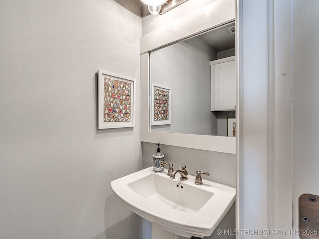 29 Boardwalk Unit F, Carlton Landing, OK 74432 - bathroom featuring a sink