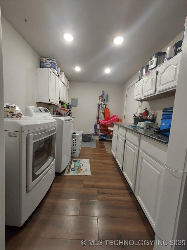 washroom with dark wood-style floors, recessed lighting, and separate washer and dryer