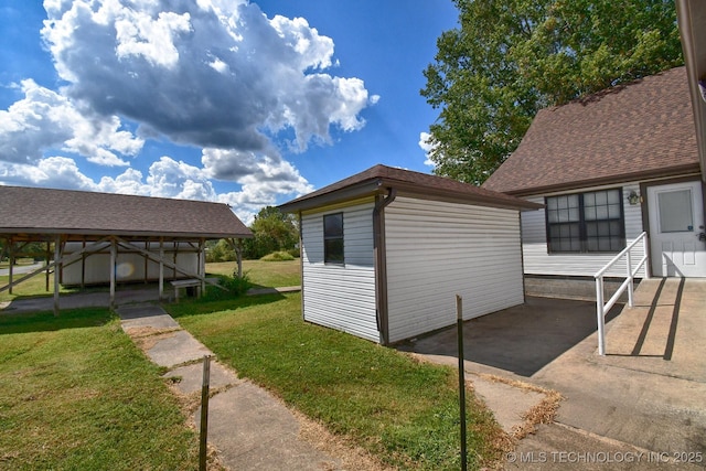 view of outbuilding