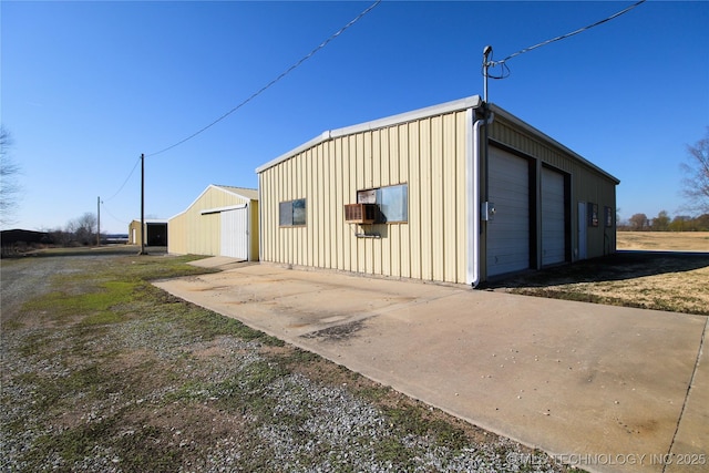 view of outdoor structure featuring an outdoor structure