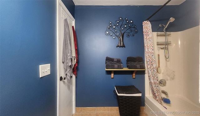 305 E 48th Pl, Sand Springs, OK 74063 - interior space featuring shower / bath combo and tile patterned floors