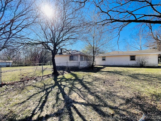 306 N Cherokee St, Beggs, OK 74421 - view of yard featuring fence