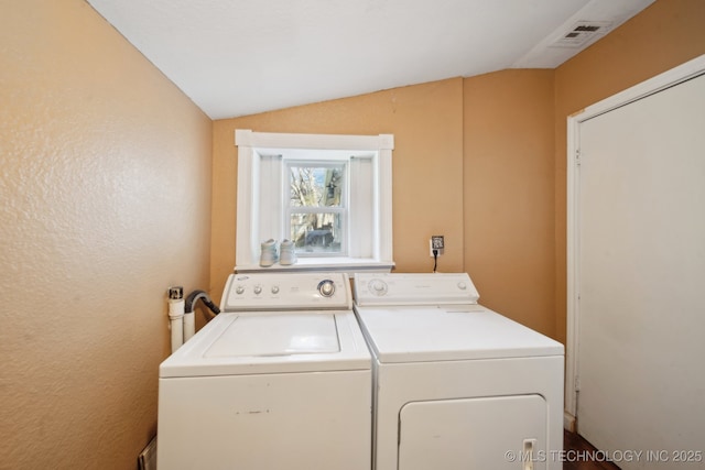 302 W 4th St, Skiatook, OK 74070 - laundry area with laundry area, visible vents, and independent washer and dryer