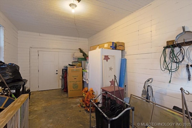 420722 E 1920th Rd, Antlers, OK 74523 - garage with wood walls