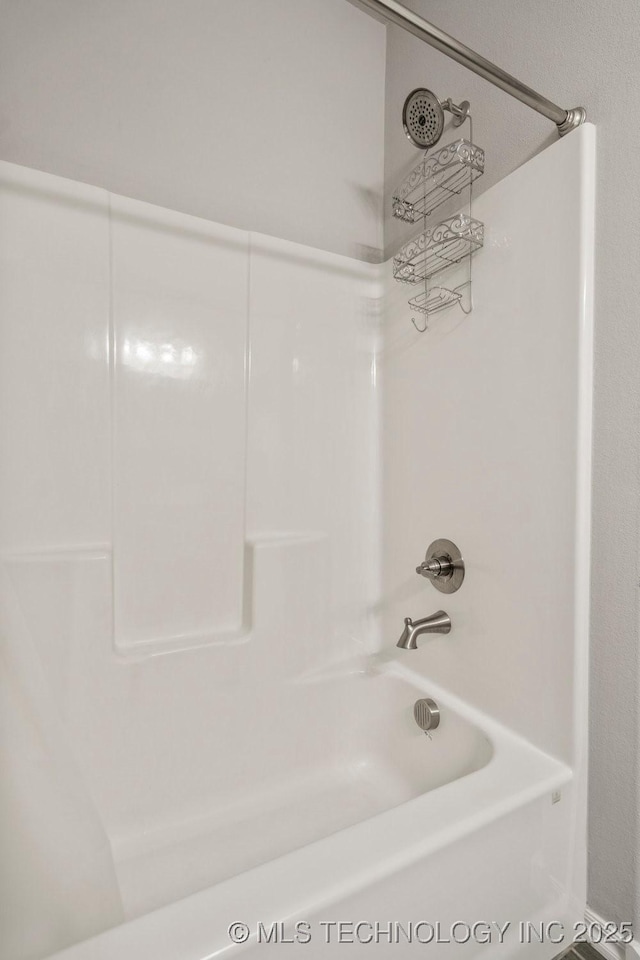 full bath with bathtub / shower combination