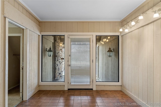 6505 S Oswego Ave, Tulsa, OK 74136 - interior space featuring tile patterned flooring and ornamental molding