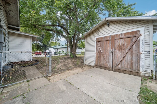 512 S Woodlawn Ave, Okmulgee, OK 74447 - photo 17
