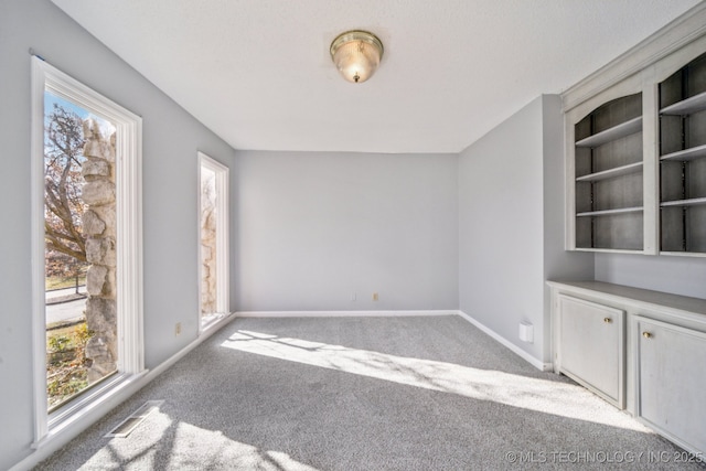 6924 S Knoxville Ave, Tulsa, OK 74136 - empty room with carpet