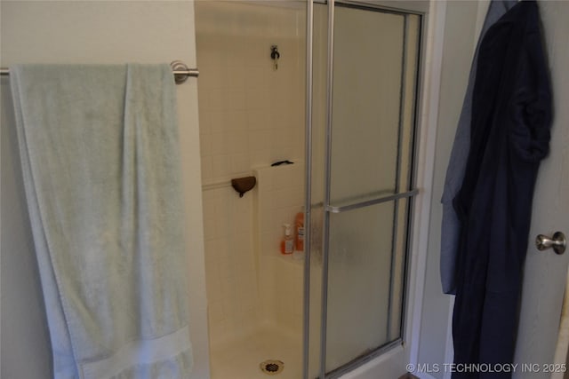 17414 Bridgeview Rd, Madill, OK 73446 - full bathroom featuring a shower stall
