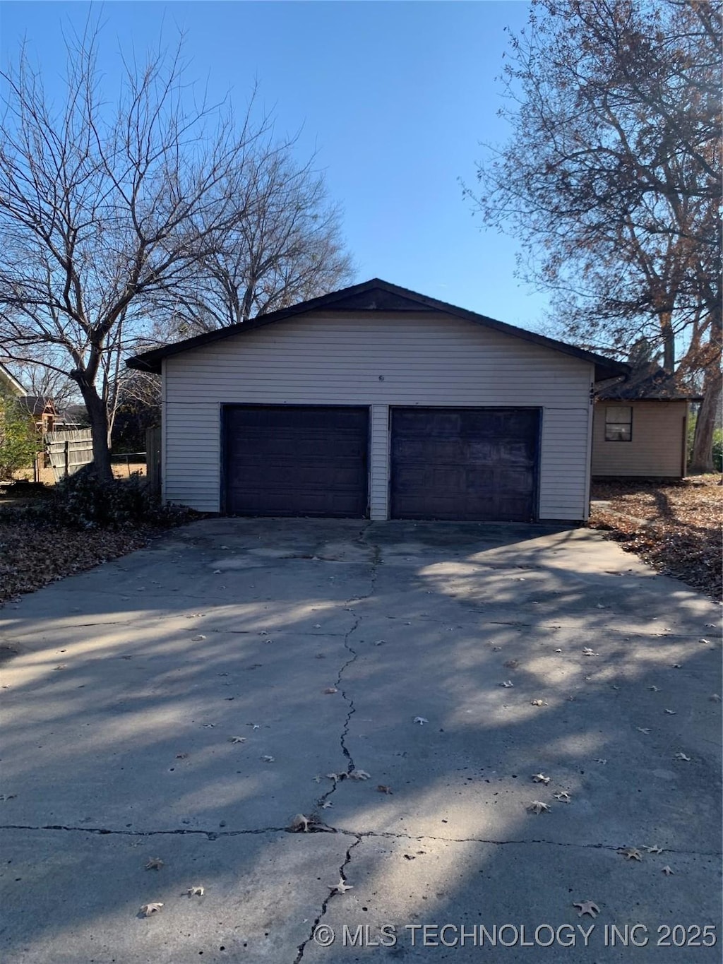 1401 Irene Ln, Fort Gibson, OK 74434 - view of detached garage