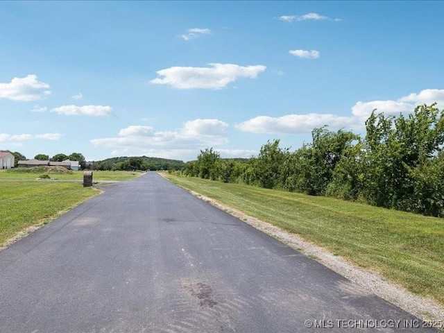 5763 Lakeview Dr, Mounds, OK 74047