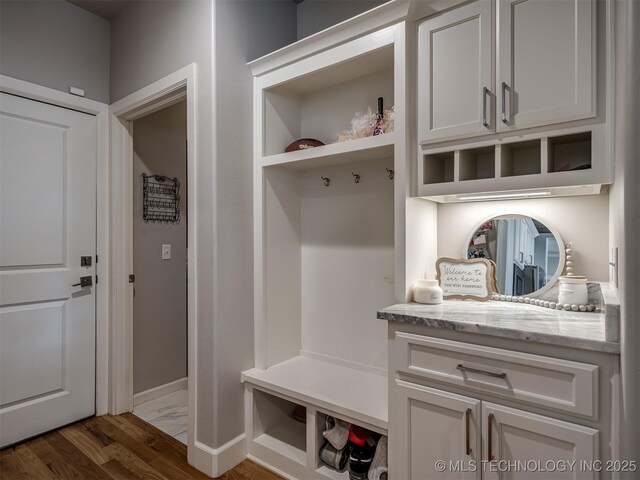 mudroom featuring wood finished floors