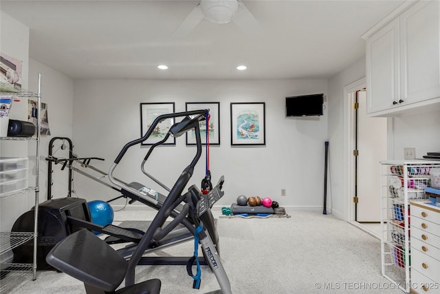 workout area with baseboards, a ceiling fan, carpet floors, and recessed lighting