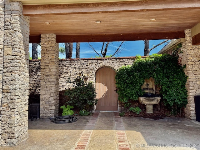 view of entrance to property