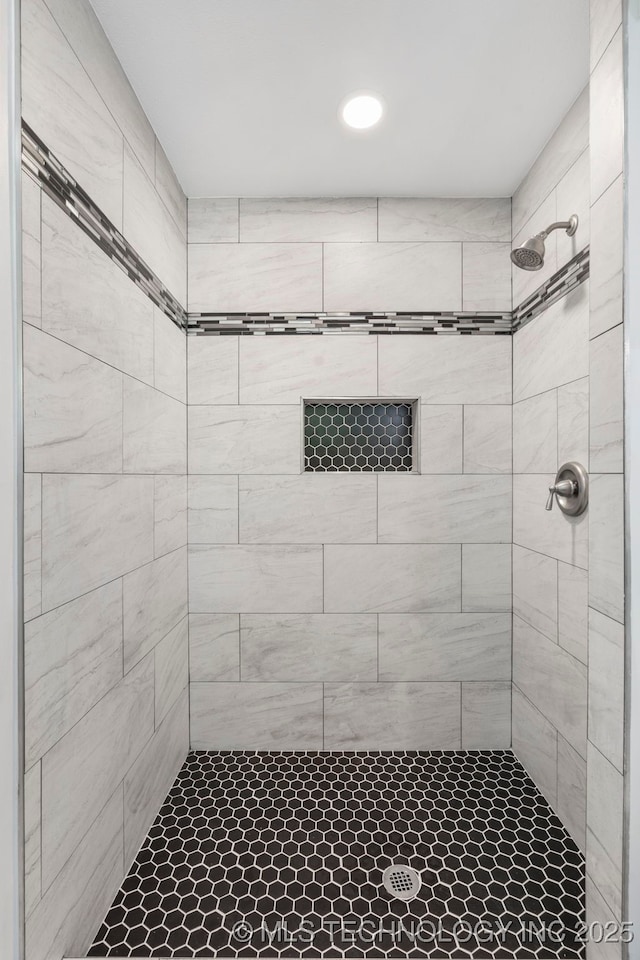 212 W 17th St, Owasso, OK 74055 - full bath featuring recessed lighting and a tile shower