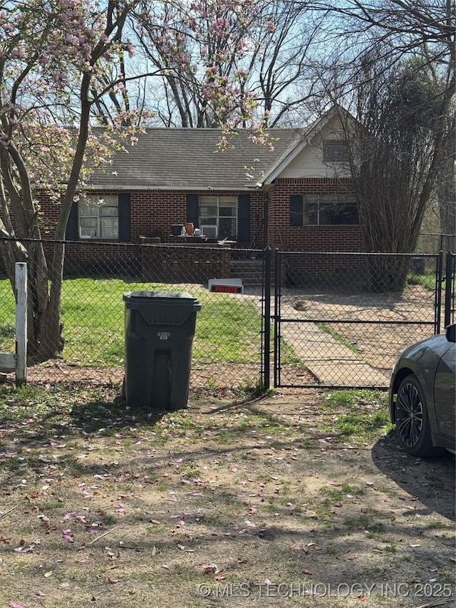 2701 E Harris Rd, Muskogee, OK 74403 - photo 1