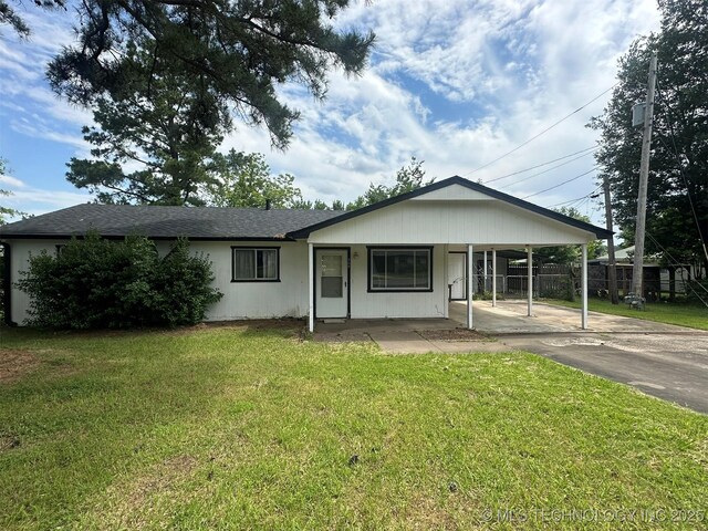 700 W Caddo, Wilburton, OK 74578 - photo 1