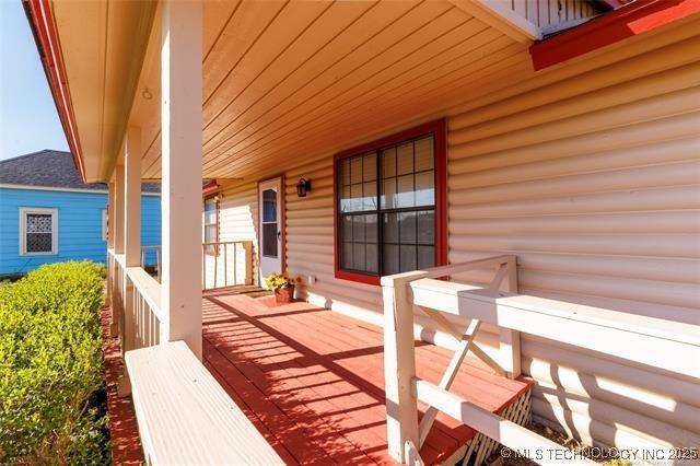703 N Sioux Ave, Claremore, OK 74017 - view of porch