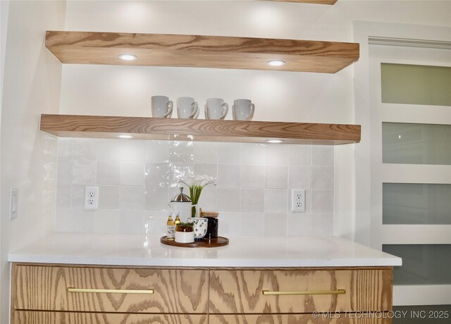 30303 E 59th St S, Broken Arrow, OK 74014 - detailed view of backsplash