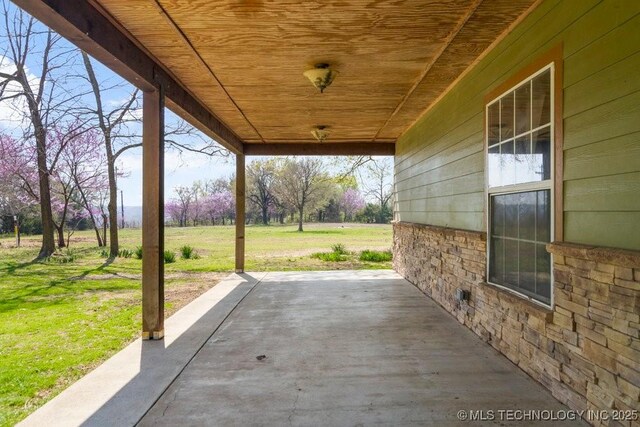 9012 S 49th W Ave, Tulsa, OK 74131 - view of patio / terrace