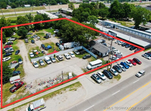 6133 E Admiral Pl, Tulsa, OK 74115