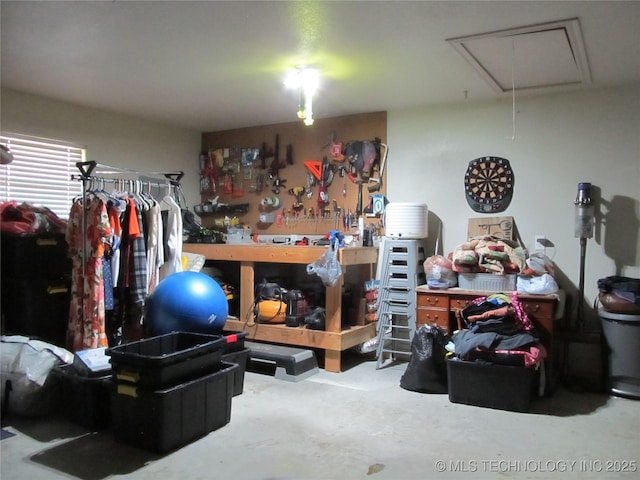 60 S Kaylee Rd, Calera, OK 74730 - basement featuring a workshop area