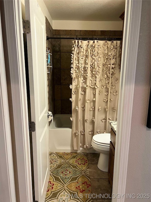 60 S Kaylee Rd, Calera, OK 74730 - full bathroom with shower / tub combo with curtain, vanity, and tile patterned flooring