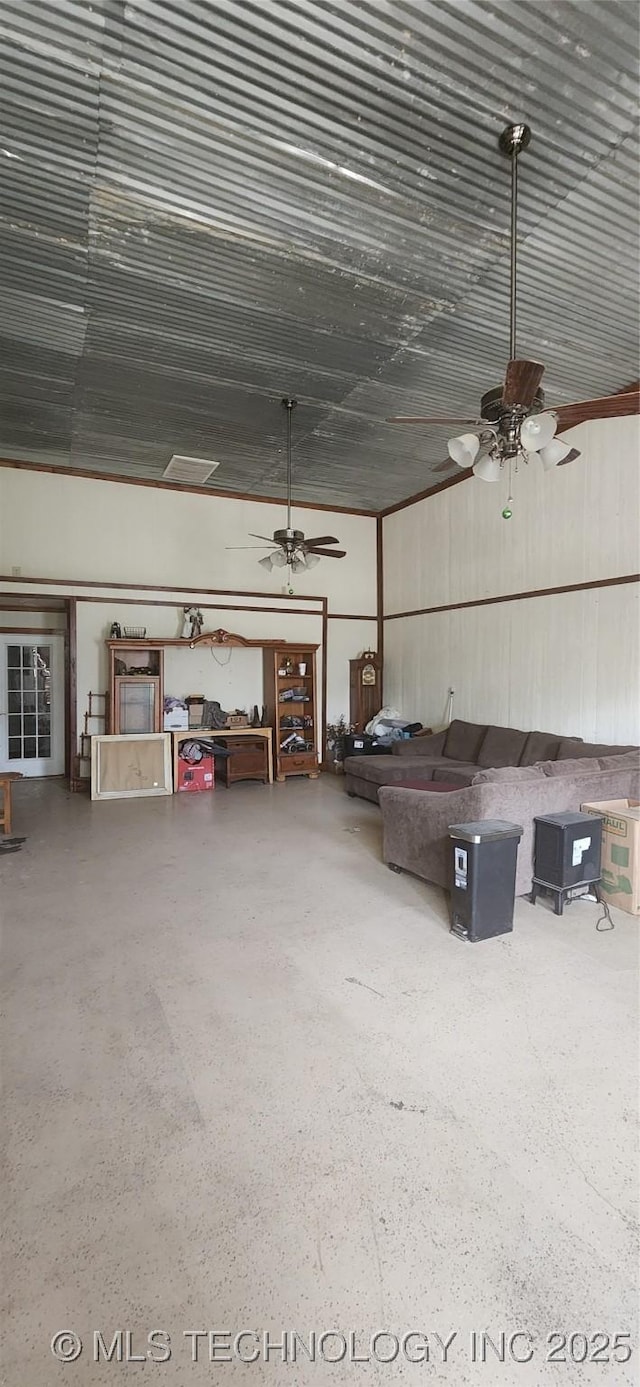 4100 Sally Brown Rd, Muskogee, OK 74403 - garage featuring a ceiling fan