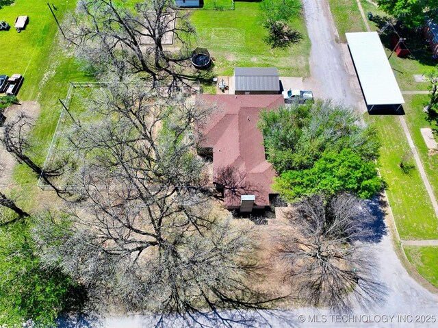 507 Chickasaw Ave, Terral, OK 73569 - photo 44