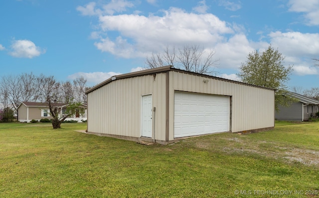 view of detached garage