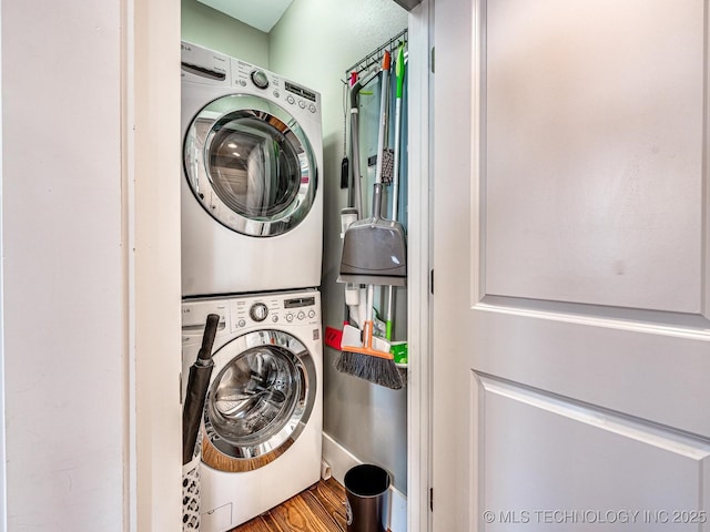 35 Boardwalk St Unit A, Carlton Landing, OK 74432 - washroom with stacked washing machine and dryer