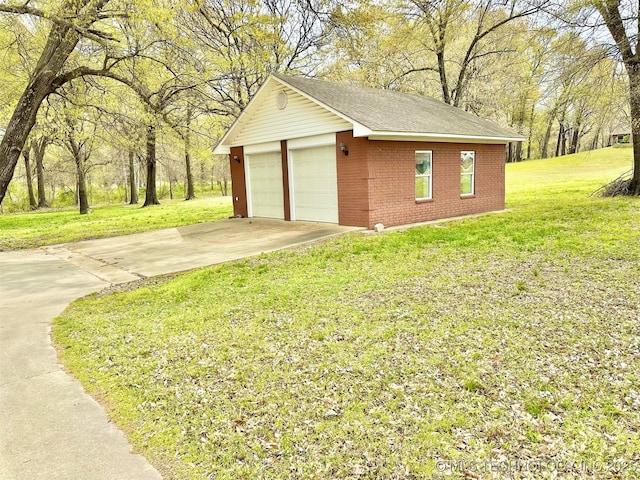 view of detached garage