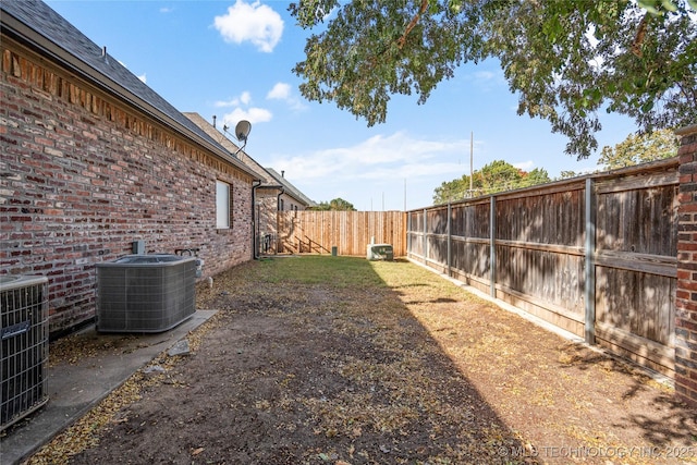 6323 E 111th Pl, Tulsa, OK 74137 - view of fenced backyard