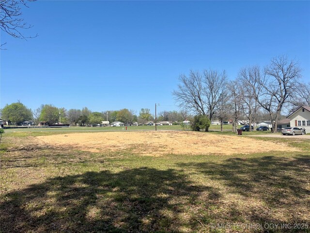 111 N 5th St, Eufaula, OK 74432