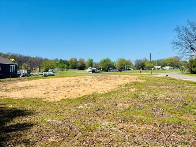 111 N 5th St, Eufaula, OK 74432