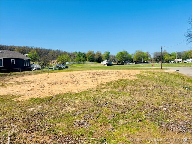 111 N 5th St, Eufaula, OK 74432