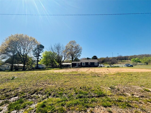 111 N 5th St, Eufaula, OK 74432