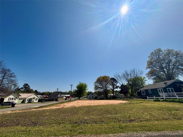111 N 5th St, Eufaula, OK 74432