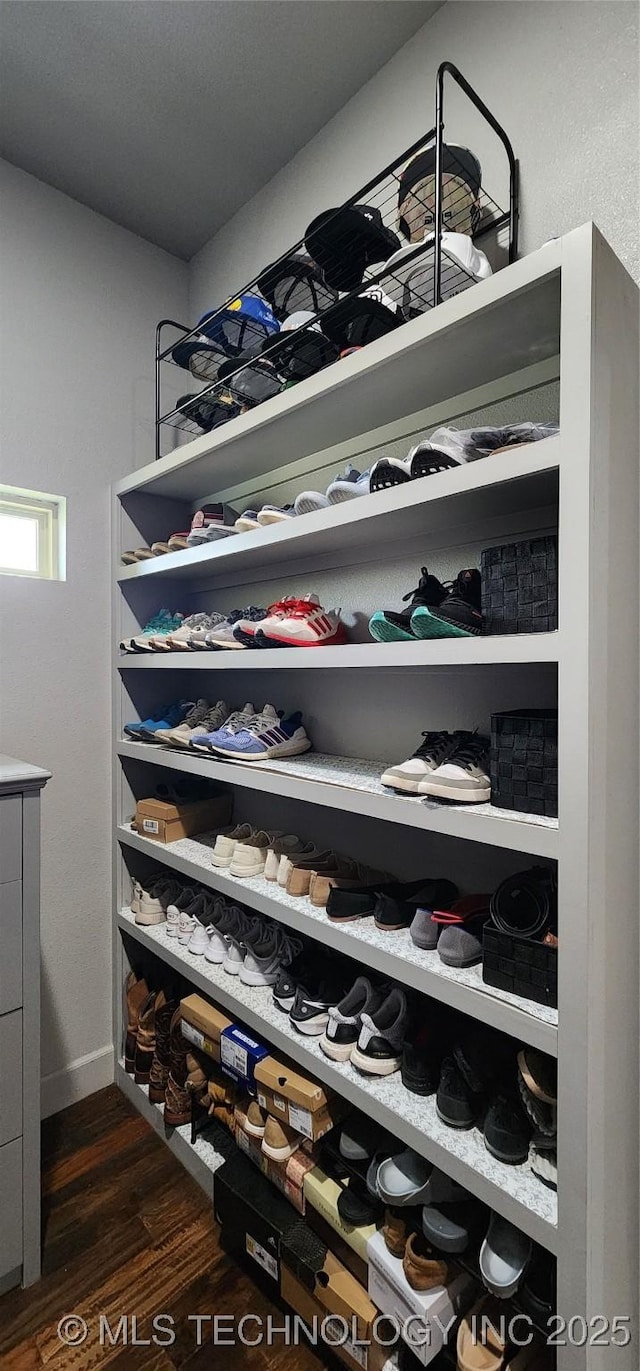 17078 S 11th W Ave, Glenpool, OK 74033 - spacious closet featuring dark wood finished floors