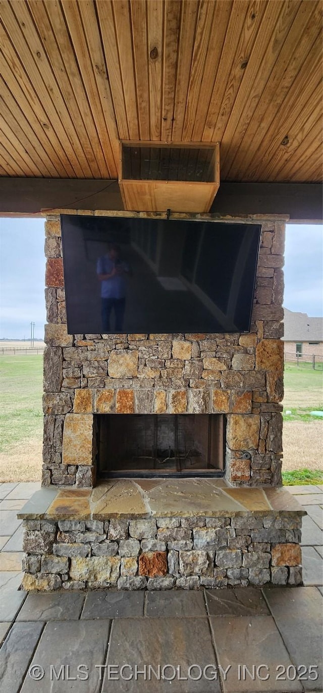 17078 S 11th W Ave, Glenpool, OK 74033 - detailed view of an outdoor stone fireplace