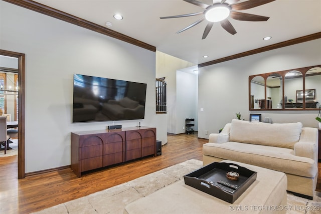 626 Countrywood Way, Sapulpa, OK 74066 - living room featuring ornamental molding, ceiling fan, recessed lighting, and wood finished floors