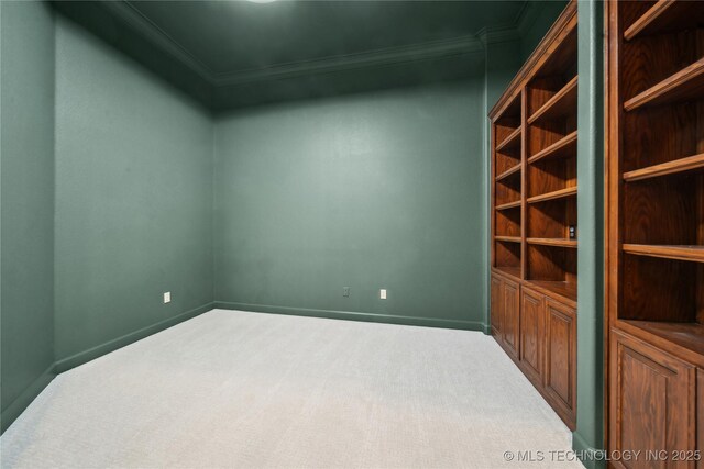 6673 E 60th Pl, Tulsa, OK 74145 - unfurnished room featuring carpet, ornamental molding, and baseboards