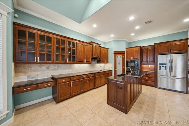 6673 E 60th Pl, Tulsa, OK 74145 - kitchen featuring black appliances, a sink, glass insert cabinets, under cabinet range hood, and decorative backsplash