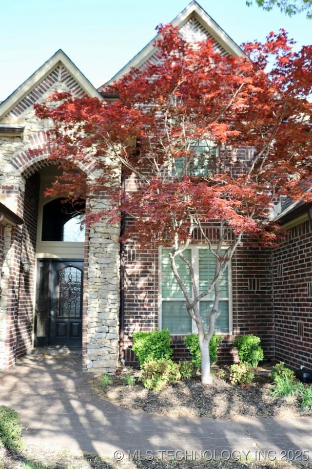 10213 S 88th E Ave, Tulsa, OK 74133 - view of front of home with brick siding