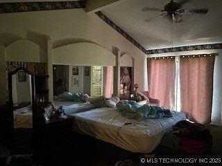 901 S Anthony St, Muskogee, OK 74403 - bedroom with vaulted ceiling