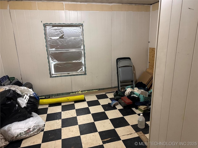 11847 Weaverville Ln, Kingston, OK 73439 - interior space featuring tile patterned floors